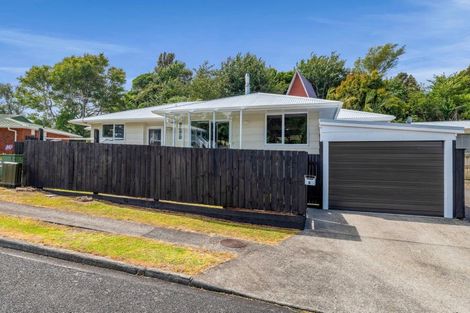 Photo of property in 6a Shaldon Crescent, Blagdon, New Plymouth, 4310
