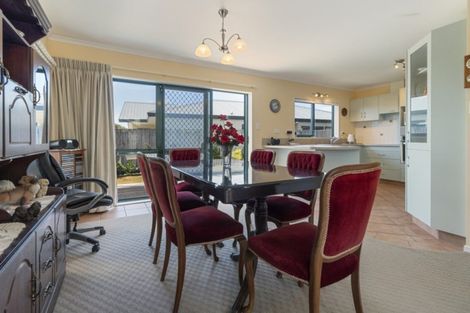 Photo of property in 17 Grosvenor Place, Katikati, 3129