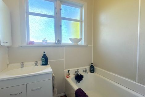 Photo of property in 14 Fairfield Road, Levin, 5510