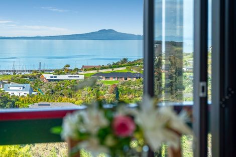 Photo of property in 8 Clayden Drive, Gulf Harbour, Whangaparaoa, 0930