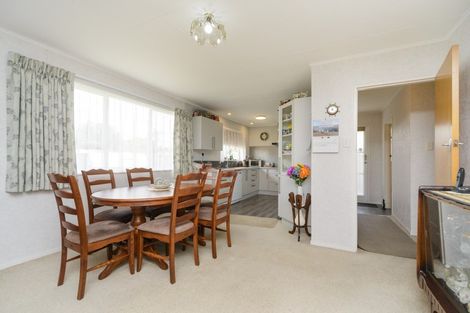 Photo of property in 4 Christian Place, Awapuni, Palmerston North, 4412