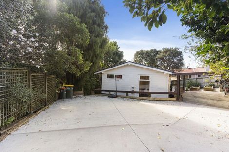 Photo of property in 175a Mokoia Road, Birkenhead, Auckland, 0626