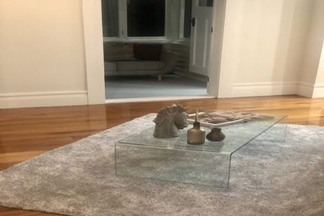 Photo of property in 1/72 Mountbatten Avenue, Hillcrest, Auckland, 0627