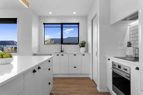 Photo of property in 37 Edlin Lane, Pegasus, 7612