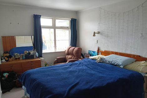 Photo of property in 16 Aranoni Street, Island Bay, Wellington, 6023