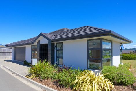 Photo of property in 43 Katania Heights, Brightwater, 7022