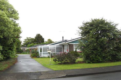 Photo of property in 4 Sunnypark Avenue, Rosehill, Papakura, 2113
