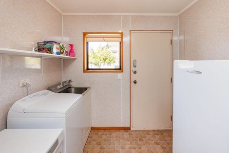 Photo of property in 15 Ashburn Lane, Awapuni, Palmerston North, 4412