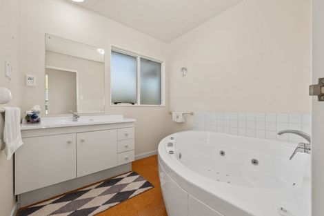 Photo of property in 51 Ngarara Road, Waikanae, 5036