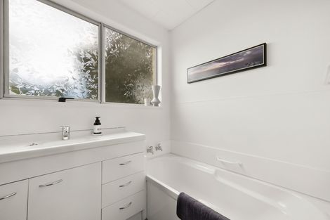 Photo of property in 28 Estuary Crescent, Fairfield, Dunedin, 9018