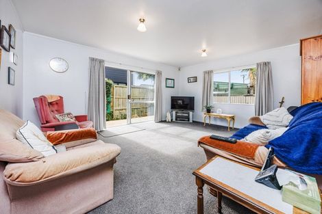 Photo of property in 52a Cosgrave Road, Papakura, 2110