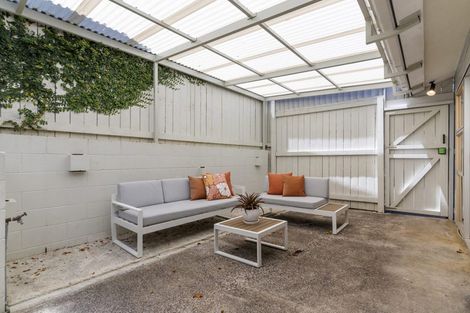 Photo of property in 10/66 Victoria Road, Devonport, Auckland, 0624