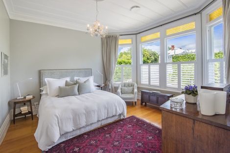 Photo of property in 126 Calliope Road, Stanley Point, Auckland, 0624