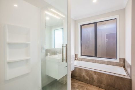 Photo of property in 5 Pohe Street, Waikanae, 5036