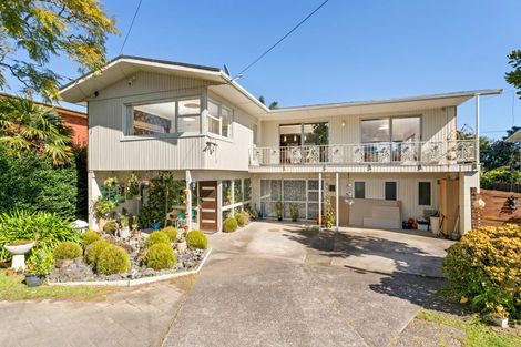 Photo of property in 62a Te Atatu Road, Te Atatu South, Auckland, 0610