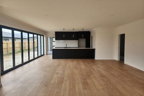 Photo of property in 10 Corsica Court, Fitzherbert, Palmerston North, 4410