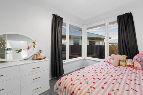 Photo of property in 12 Emlyn Place, Avondale, Christchurch, 8061