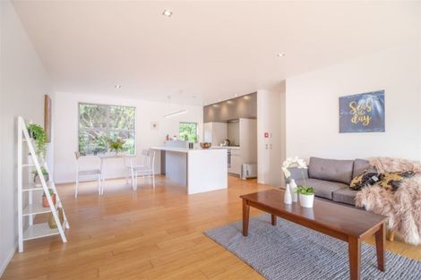 Photo of property in 49 Saddleback Grove, Karori, Wellington, 6012