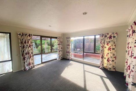 Photo of property in 15 Chatswood Place, Bishopdale, Christchurch, 8051