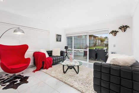 Photo of property in 1/5 Vesca Place, Golflands, Auckland, 2013