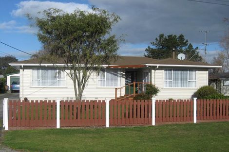 Photo of property in 127 Lincoln Road, Carterton, 5713