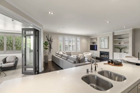 Photo of property in 2d/9 Saint Georges Bay Road, Parnell, Auckland, 1052