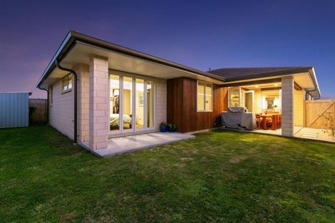 Photo of property in 26 Penetaka Heights, Pyes Pa, Tauranga, 3112
