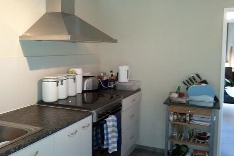 Photo of property in 21a Cotswold Crescent, Newlands, Wellington, 6037