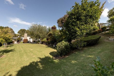 Photo of property in 16 Kayelene Place, Omokoroa, 3114