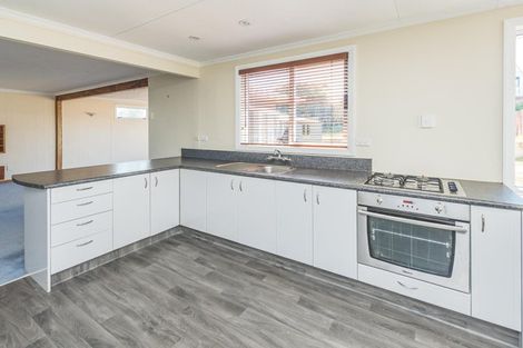 Photo of property in 12 Aotea Street, Castlecliff, Whanganui, 4501