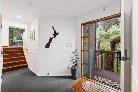 Photo of property in 1/16 Glade Place, Birkenhead, Auckland, 0626