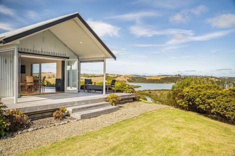 Photo of property in 241d Heatley Road, Whakapirau, Maungaturoto, 0583