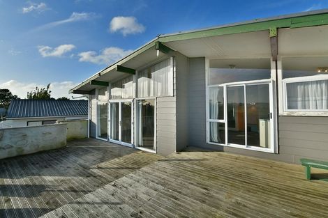 Photo of property in 7 Kaipara Crescent, Helensville, 0800