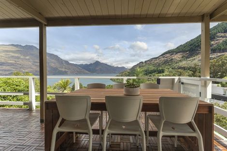 Photo of property in 22 Mckerrow Place, Sunshine Bay, Queenstown, 9300