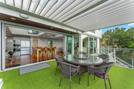 Photo of property in 5b Rahopara Street, Castor Bay, Auckland, 0620