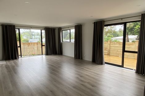 Photo of property in 44b Cheval Drive, Totara Vale, Auckland, 0629