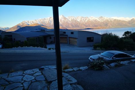 Photo of property in 1-3/1 Matakauri Place, Fernhill, Queenstown, 9300