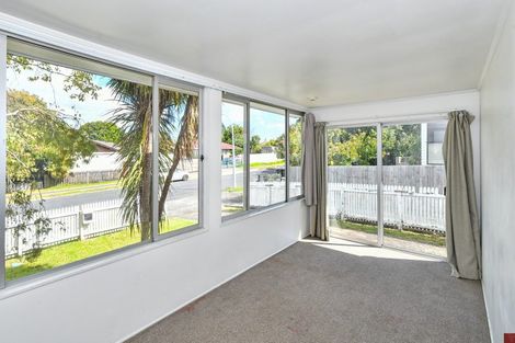 Photo of property in 12 Damian Way, Weymouth, Auckland, 2103