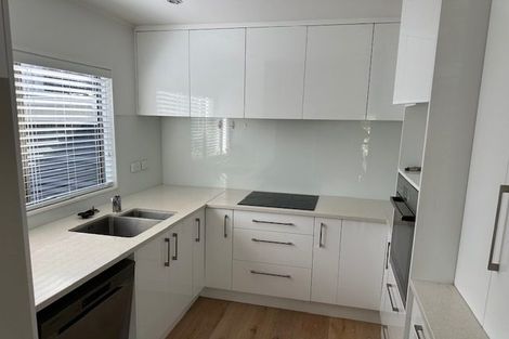 Photo of property in 1/10 Newstead Avenue, Browns Bay, Auckland, 0632