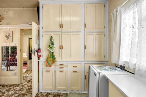 Photo of property in 37 Sylvan Street, Hillmorton, Christchurch, 8024