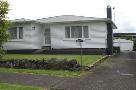 Photo of property in 15 Shortt Avenue, Mangere Bridge, Auckland, 2022