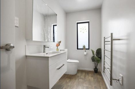 Photo of property in 38 Matawhanga Drive, Wattle Downs, Auckland, 2103