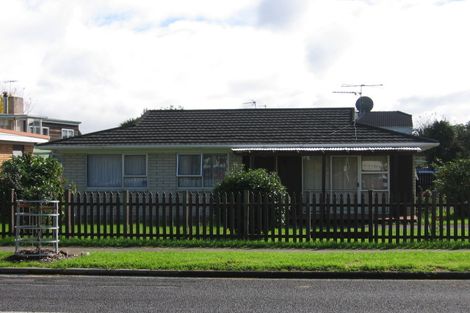 Photo of property in 17 Tavistock Street, Papatoetoe, Auckland, 2104