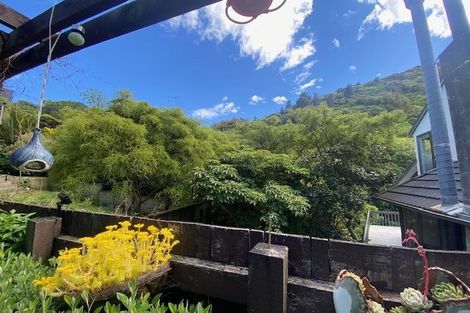 Photo of property in 70a Amapur Drive, Khandallah, Wellington, 6035