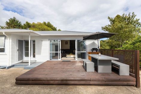 Photo of property in 136a Seaview Road, Westown, New Plymouth, 4310