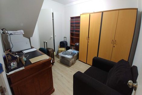 Photo of property in 2/325 Glenfield Road, Glenfield, Auckland, 0629