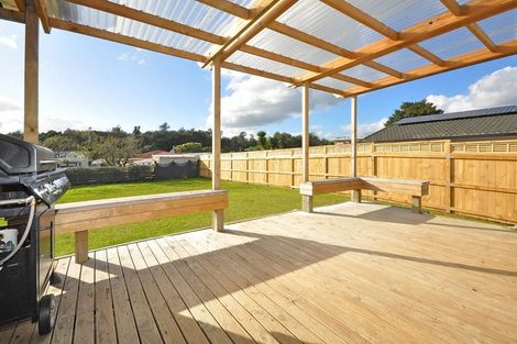 Photo of property in 19 Orchard Rise, Rosehill, Papakura, 2113