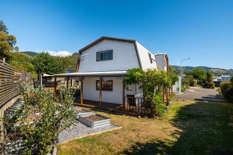 Photo of property in 5 Caroline Place, Stoke, Nelson, 7011