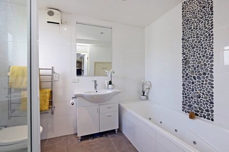 Photo of property in 48a Avenue Road, Greenmeadows, Napier, 4112