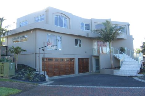 Photo of property in 24 Marguerita Place, West Harbour, Auckland, 0618